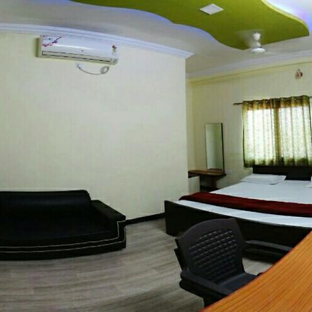 Ganga Palace Hotel อุจเจน ภายนอก รูปภาพ